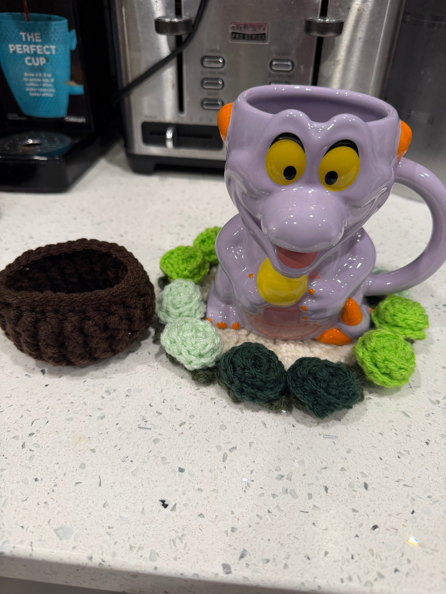 Rose coffee cup mat