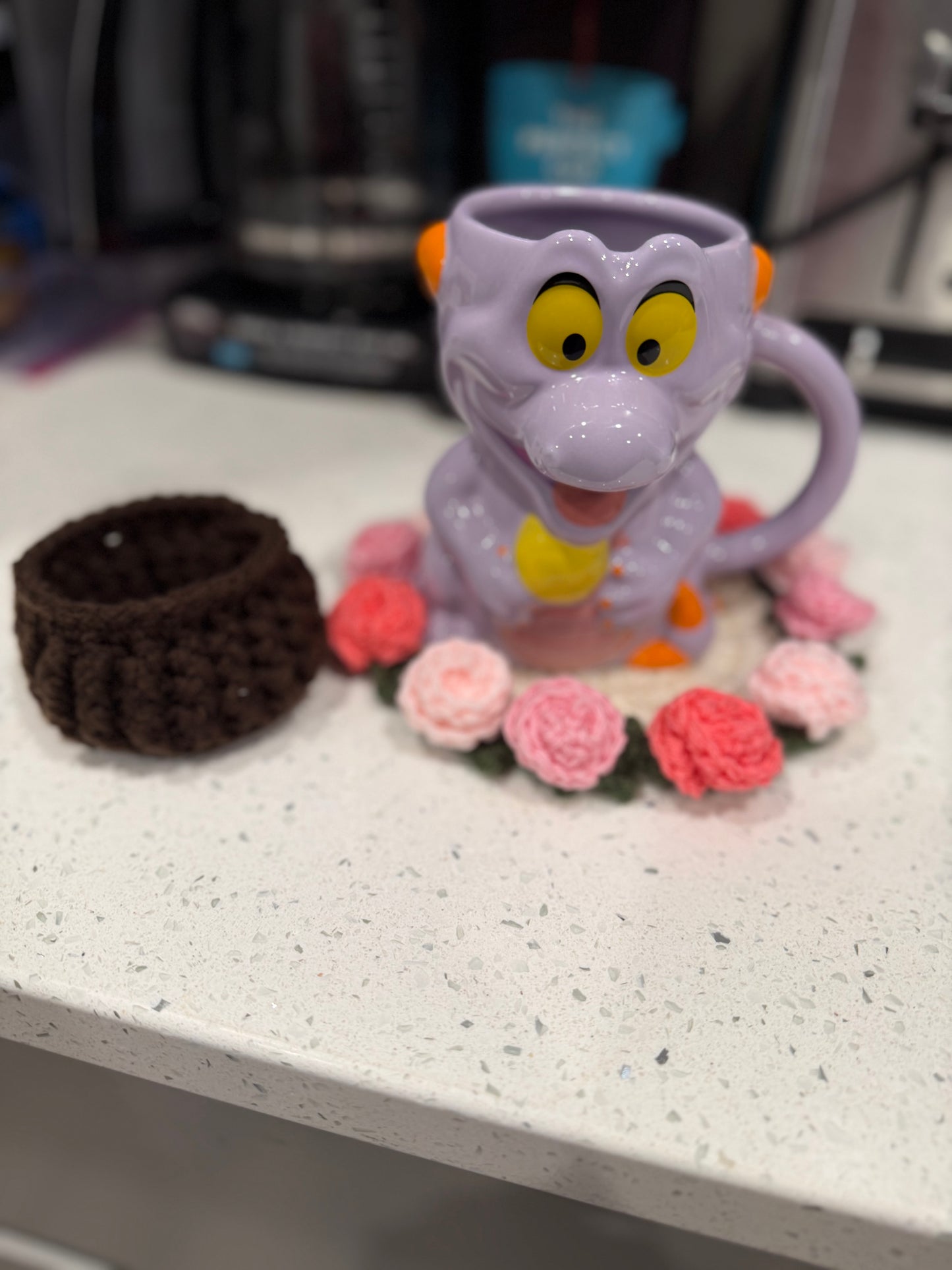 Rose coffee cup mat